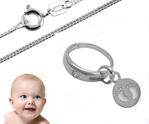 Taufring Mit Babyfüße-Silber925-Inkl.kette Taufring Mit Babyfüße-Silber925-Inkl.kette von Silberpoint