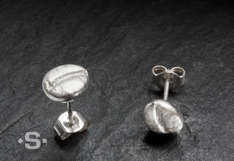 Ohrstecker Kaffeebohne. Kaffee-Schmuck. Silber 925. Handgeferigt Aus Der Goldschmiede von Silberprinz