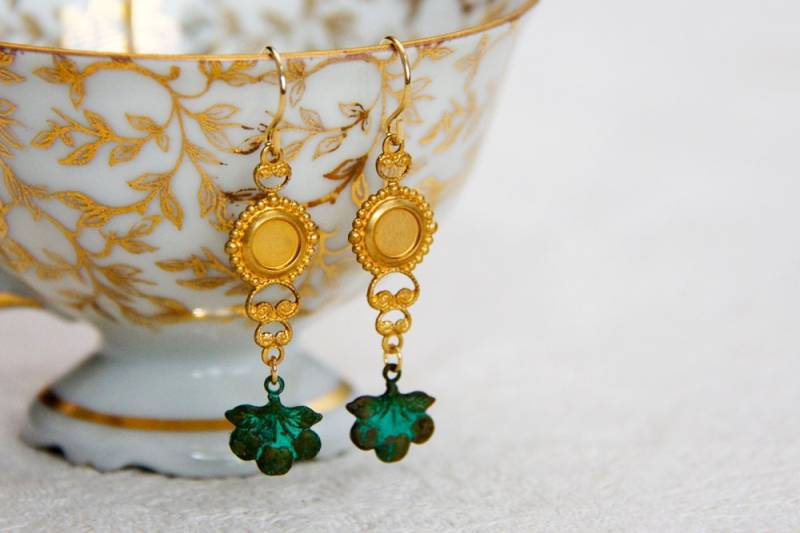 Florale Tropfen Ohrringe - Grünspan, Vintage Inspiriert E288 von SilentRoses