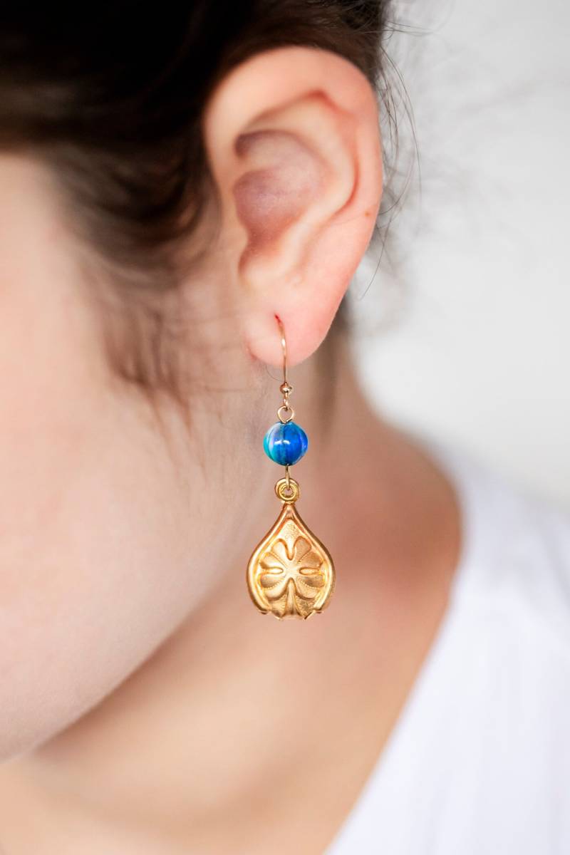 Kleeblatt Tropfen Ohrringe Seeblau Perlen Vierblättrige Tear Drop Charms Baumeln - E151 von SilentRoses