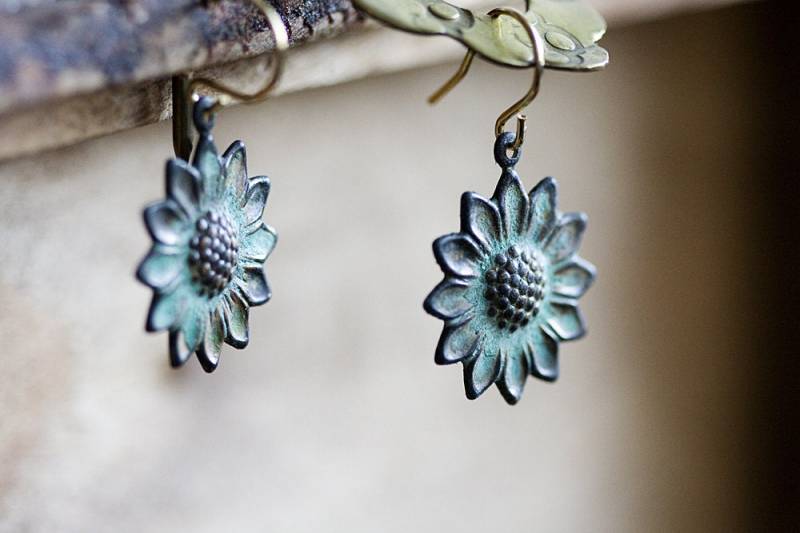 Patina Blumen Ohrringe Grünspan Sonnenblume Floral Ohrhänger Türkis Natur Inspiriert - E265 von SilentRoses