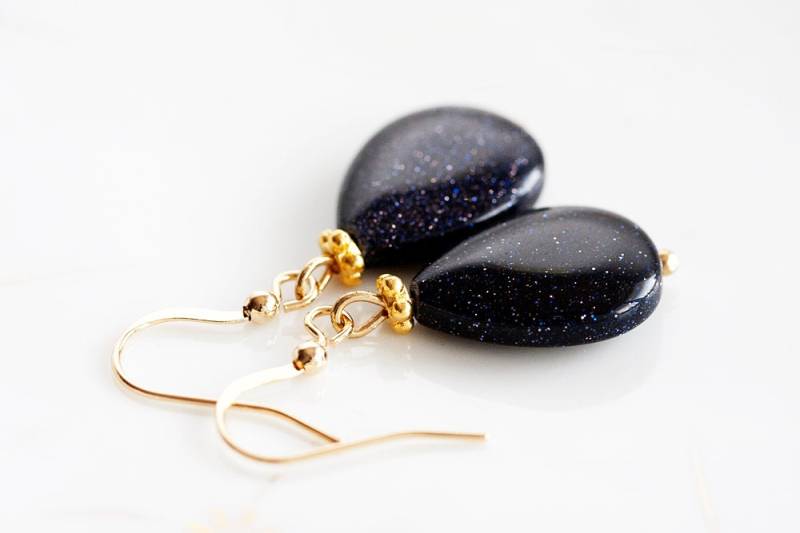 Schwarzer Stein Drop Ohrringe Dunkelblauer Sandstein Teardrop Star Night Galaxy - E249 von SilentRoses