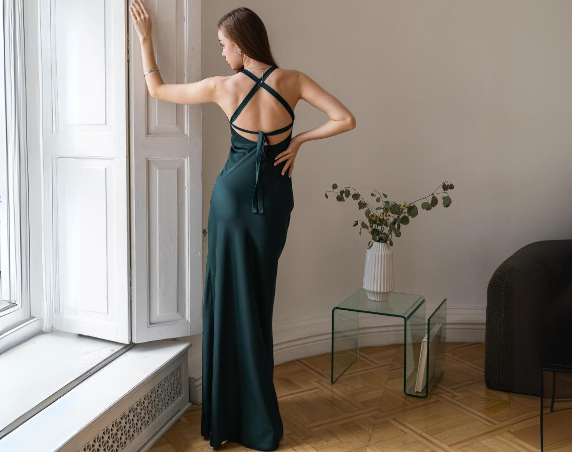 Hochzeitsgästekleid Ballkleider Satin Langes Kleid Abendkleid Hoher Schlitz Offenes Rücken Satinkleid Smaragdkleid Dunkelgrünes Maddie von SilkGardenStefa