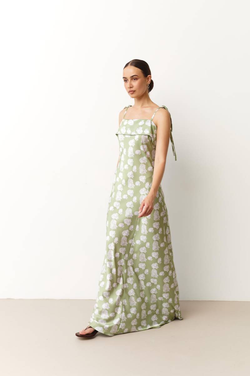 Salbeigrünes Kleid Satingrünes Brautjungfernkleider Lang Satin-Blumenkleider Tube-Brautjungfernkleid Maxikleid Gästeoutfit Fiona-Kleid von SilkGardenStefa