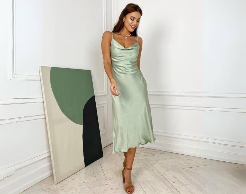 Salbeigrünes Seidenkleid Satinkleid Brautjungfern-Unterkleid. Seiden-Unterkleid. Heimkehrkleid. Schräges Unterkleid. Grünes Kleid. Kelly-Kleid von SilkGardenStefa