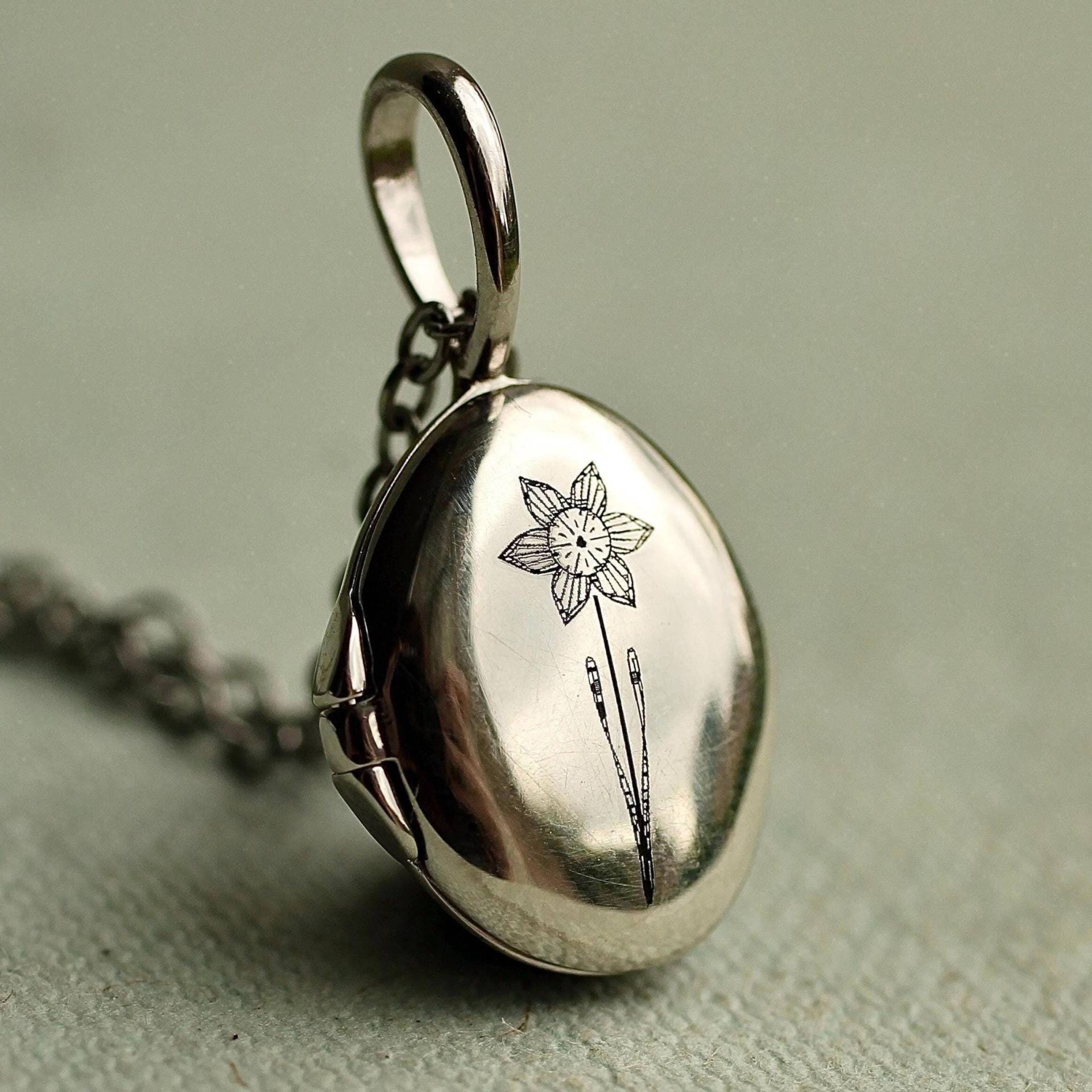 Foto Medaillon Halskette Personalisierter Sterling Silber Geburtsschmuck, Lkgp-333 von SilkPurseSowsEar