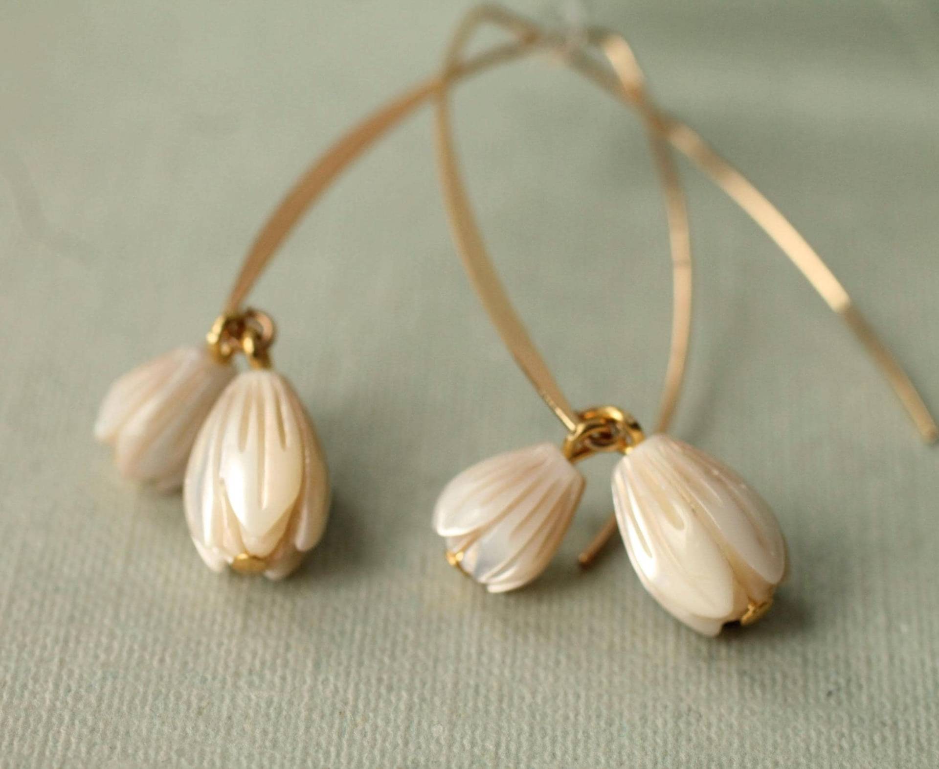 Perlmutt Ohrringe Frühlingsblumen Schmuck Perlmutt Ohrringe Frühlingsblumen Schmuck von SilkPurseSowsEar