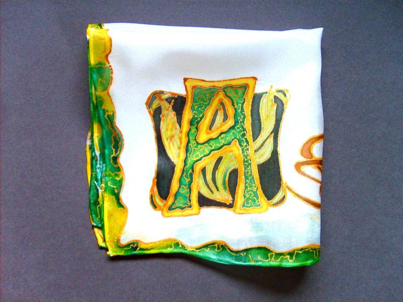 Seide Original Batik Handbemaltes Taschentuch Jugendstil Monogramm Initiale "A". Versandfertig von SilkRoseArt