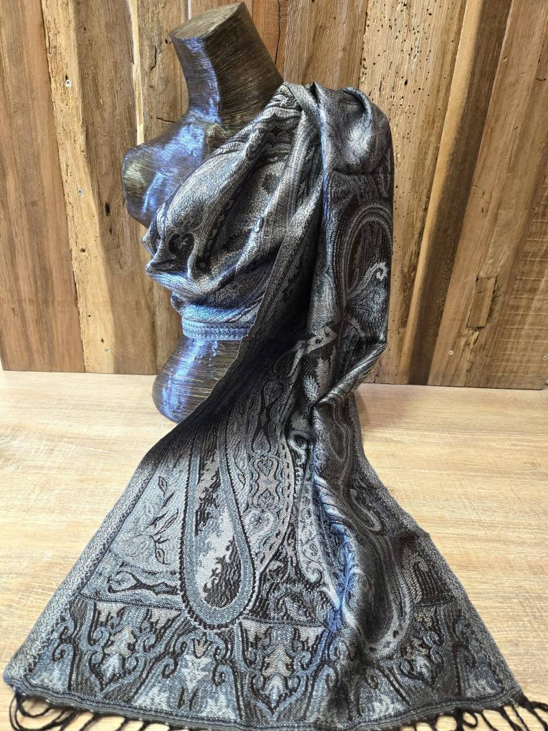 Beautiful Black & Grey Jamawar Silk Scarf With Paisley Design von SilkRouteDE