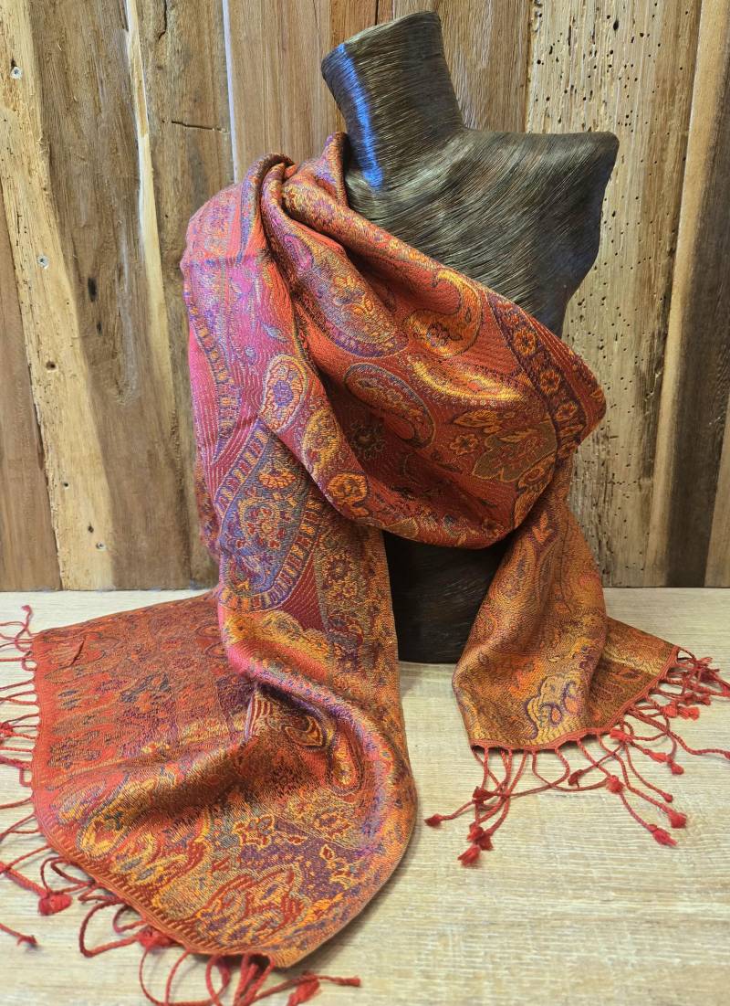 Beautiful Red - Orange Jamavar Silk Scarf With Paisley Design, Double Sided Beautiful Red - Orange Jamavar Silk Scarf With Paisley Design, Double Sided von SilkRouteDE