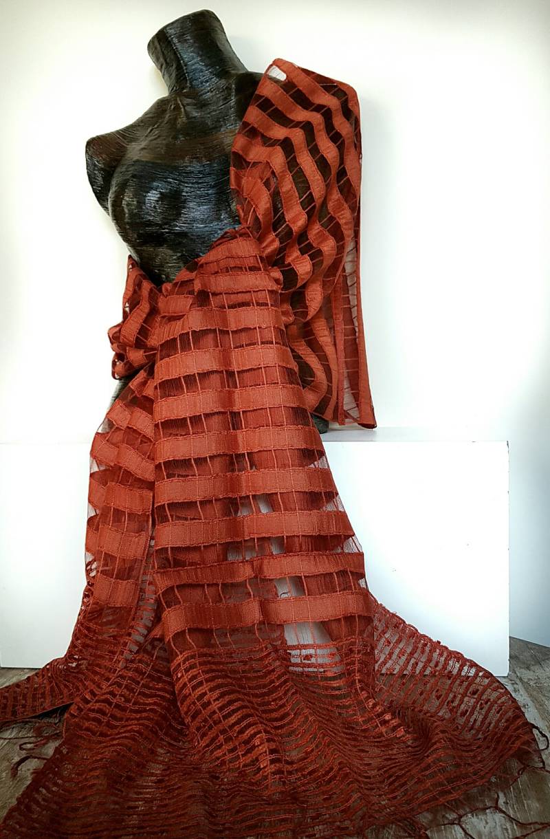 Hand Woven Silk Scarf Hand Woven Silk Scarf von SilkRouteDE