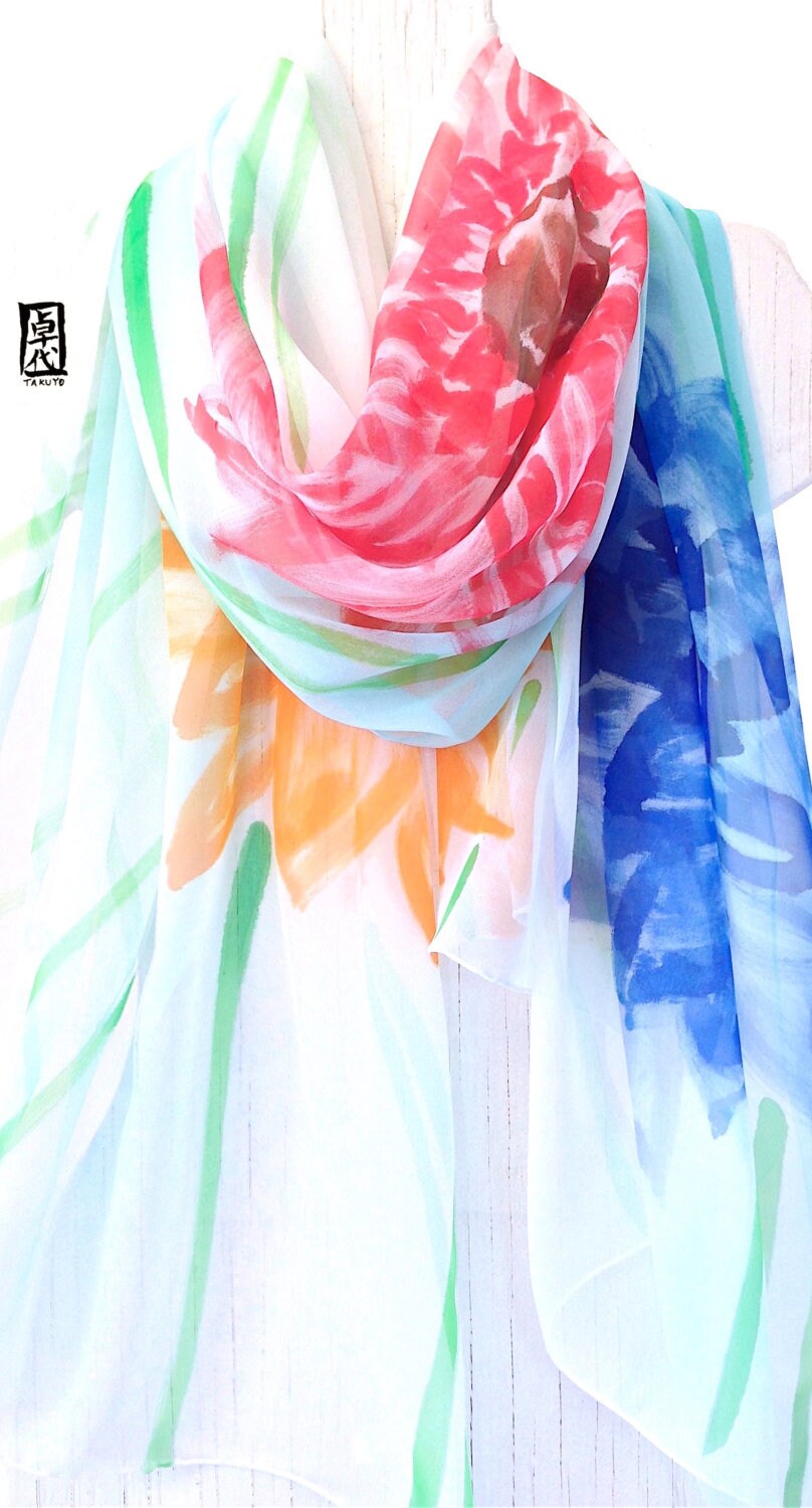 Seide Schal Wickeln, Handbemalt, Sarong Schal, Strand Sarong, Blau Pareo, Sommer Übergroße Rot Und Orange Garbera Daisy Seide Schal Wickeln, Handbemalt, Sarong Schal, Strand Sarong, Blau Pareo, Sommer Übergroße Rot Und Orange Garbera Daisy von SilkScarvesTakuyo