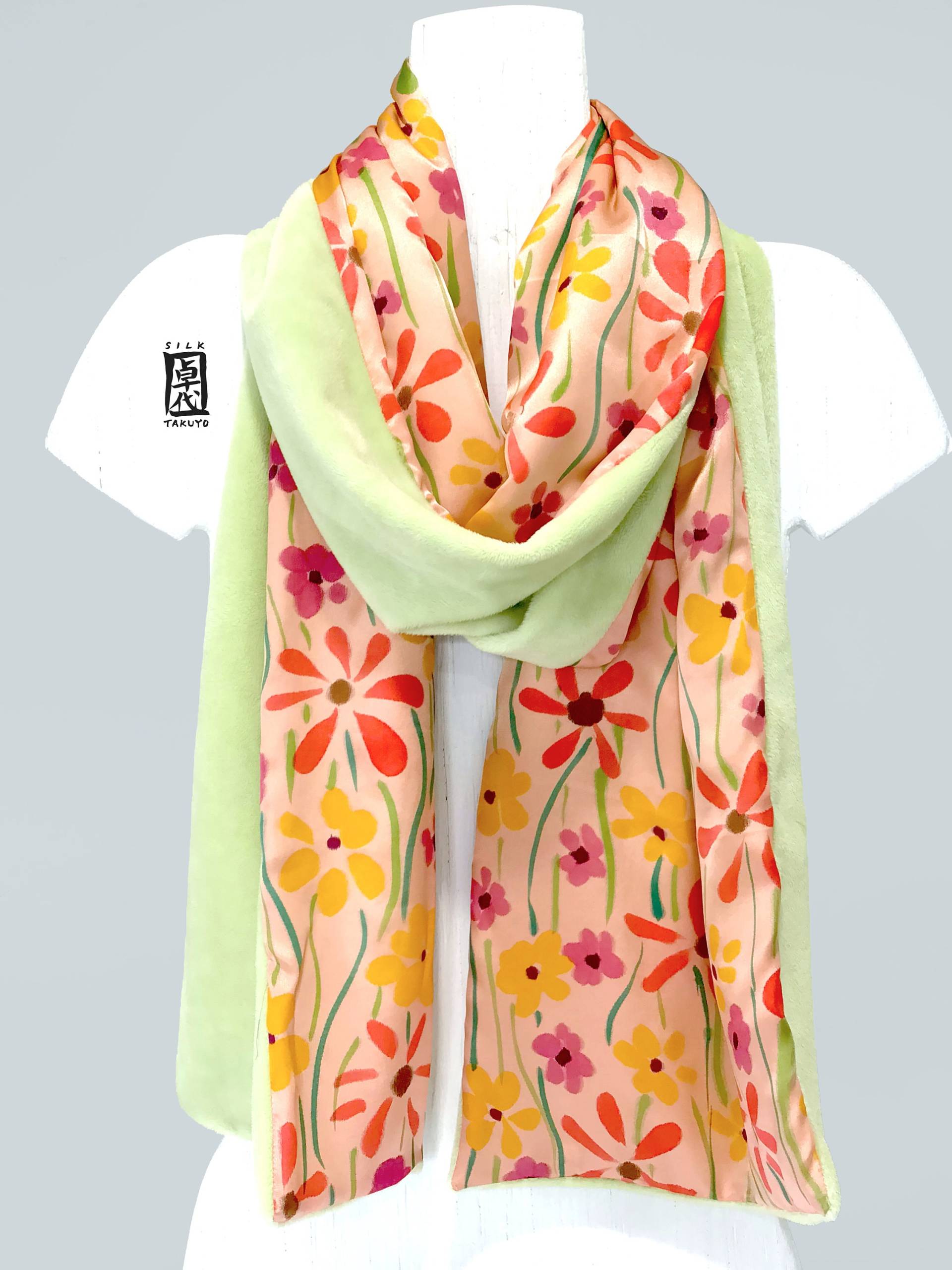 Seidenschal Frauen, Infinity Schal Herbst, Weicher Schal, Wendeschal, Charmeuse Seide Seidenschal Frauen, Infinity Schal Herbst, Weicher Schal, Wendeschal, Charmeuse Seide von SilkScarvesTakuyo