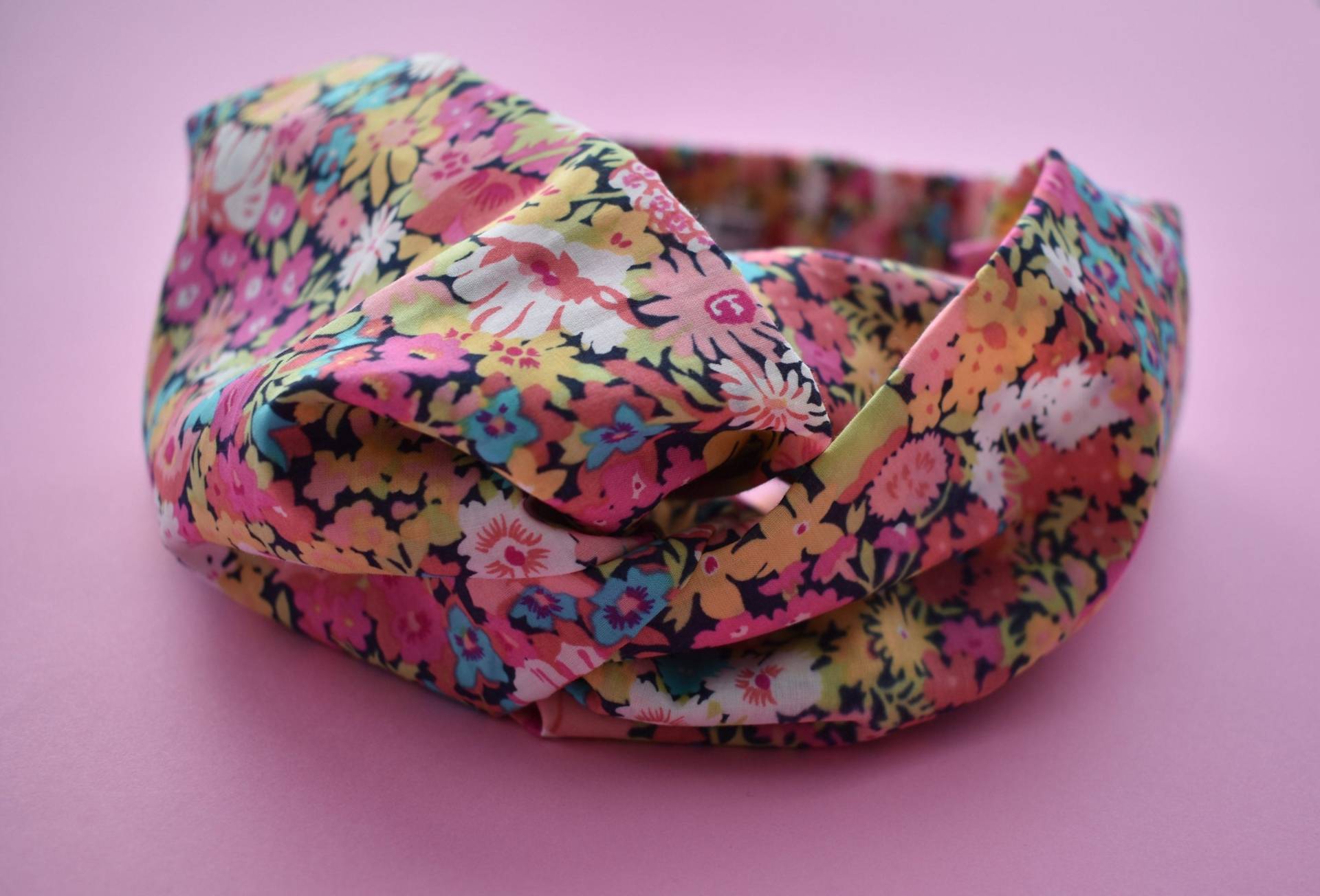 Chic Liberty Print Turban Stirnband in Rosa Und Türkis Geblümt 100% Baumwolle Rasen Breites Verstellbar von SilkandLawn