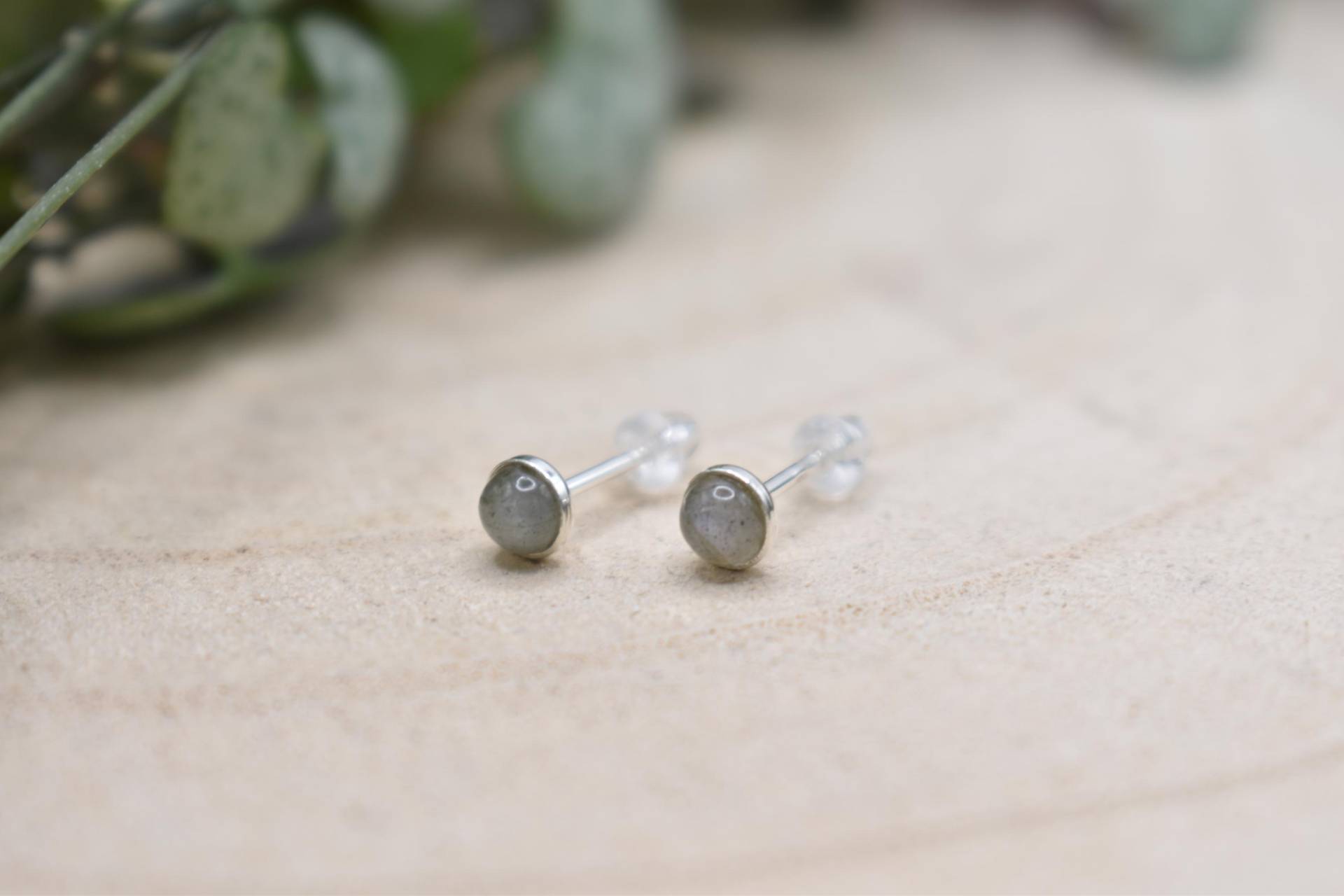 Ohrstecker Labradorit, 925 Silber, Zierliche Ohrringe Mit Edelstein von SilkeNitsche