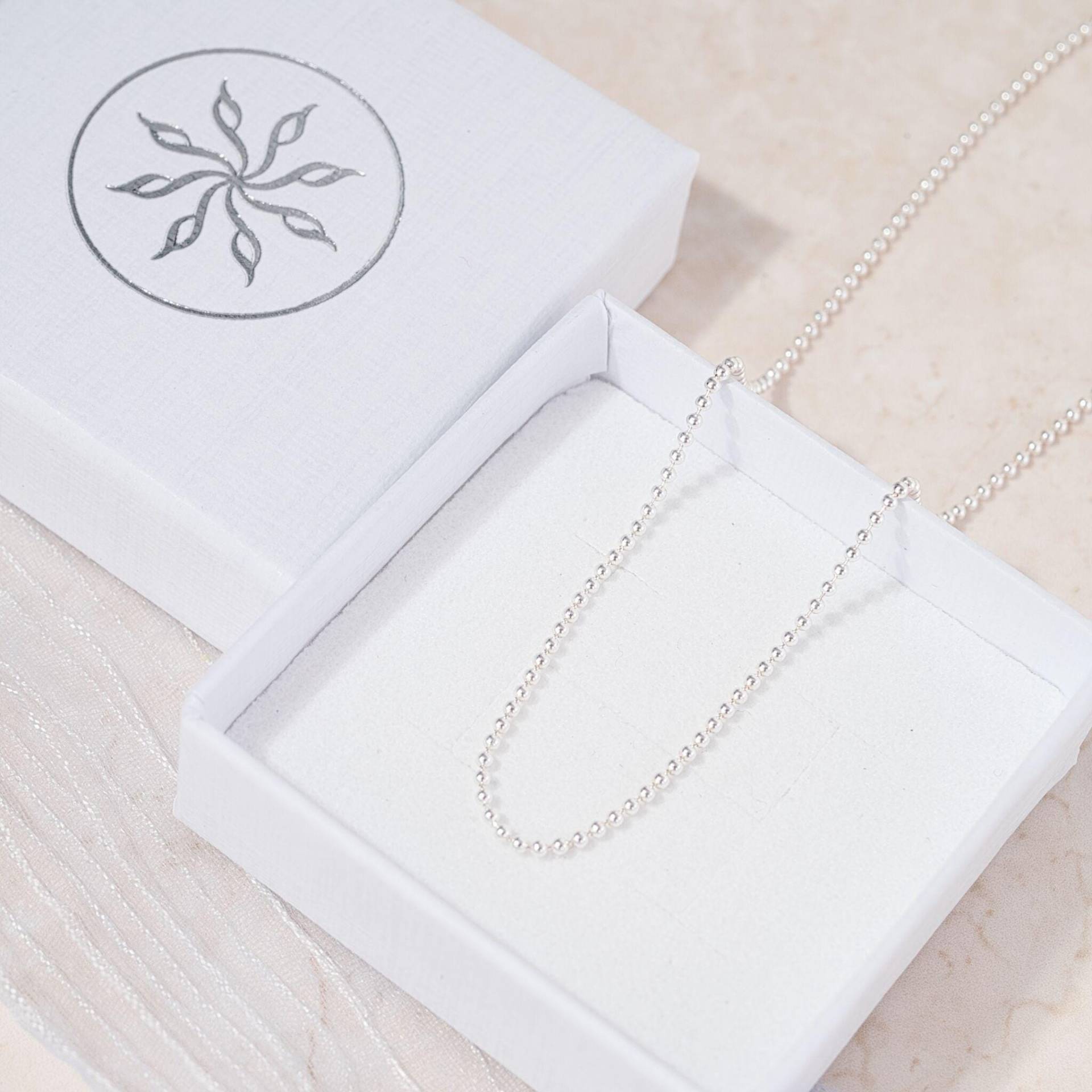 Feine Kugelkette, Ø 1, 2 Mm, 38cm von SilkeSeip