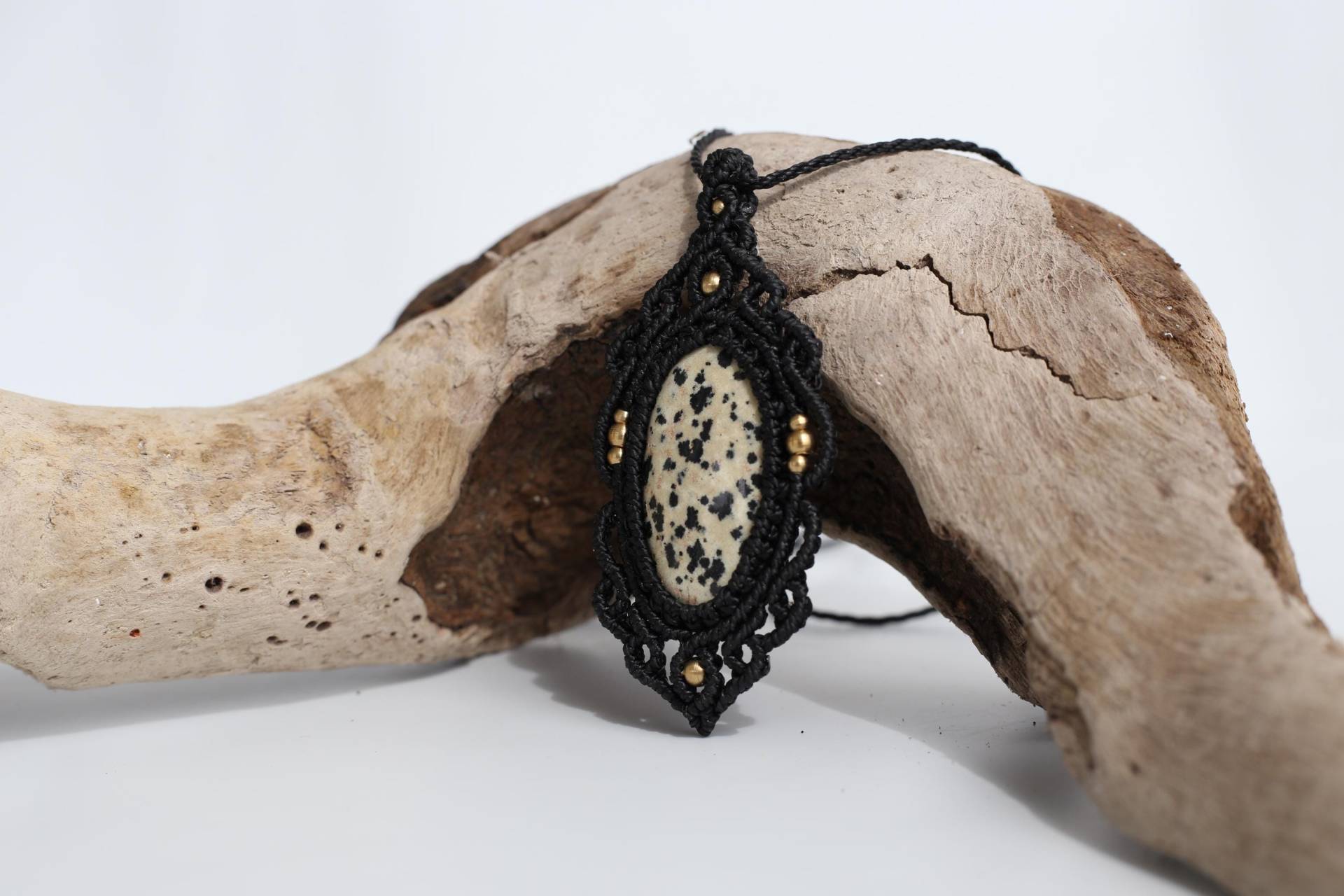 Dalmatian Jasper | Makramee Kette Handgemachte Edelstein Halskette Schmuck Geburtsstein Naturstein Collier Heilung Geschenk Dalmatian Jasper | Makramee Kette Handgemachte Edelstein Halskette Schmuck Geburtsstein Naturstein Collier Heilung Geschenk von SilkesMacrame
