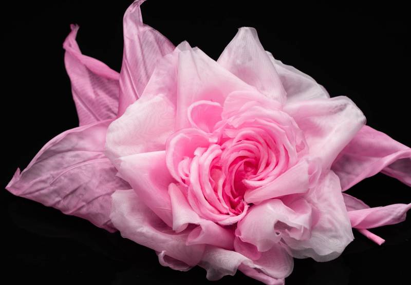 Rosa Blumenbrosche Corsage Aus Seidenstoffen Große Ansteckblume Für Ihr Outfit von SilkmagicFlowers