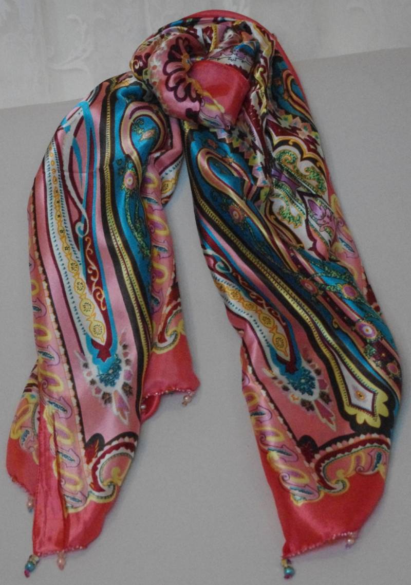 Aprikosen Paisley Satin Seide Schal - Hand Perlen von SilknSparkles