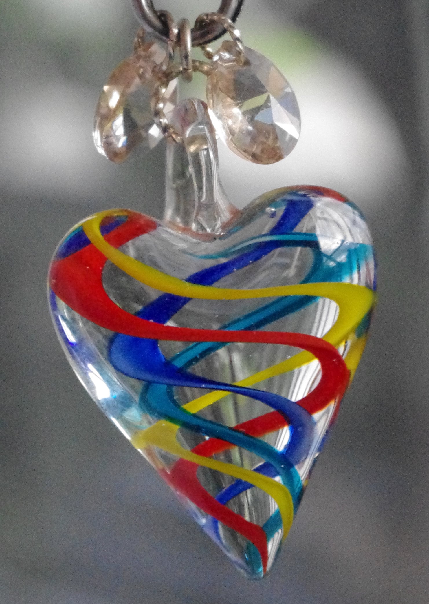 Bronzefarbener Schal-Ring Versilbert - Mit Wirbelherz Aus Glas von SilknSparkles