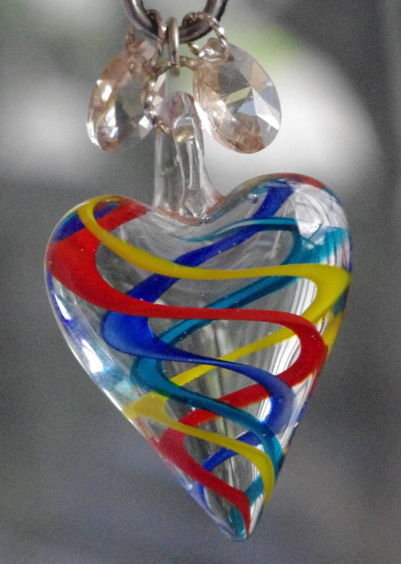 Bronzefarbener Schal-Ring Versilbert - Mit Wirbelherz Aus Glas von SilknSparkles