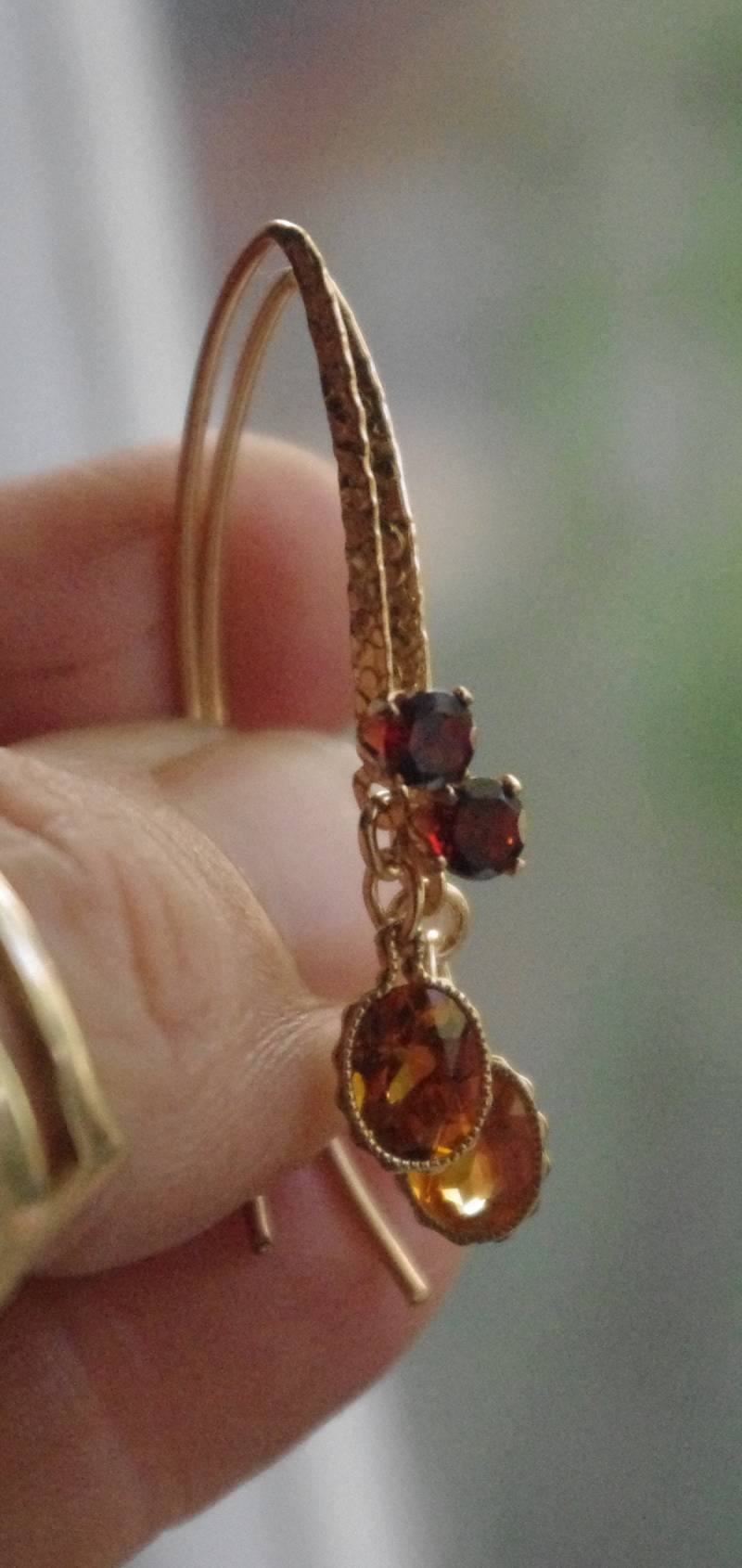 Natürliche Citrinen Und Rhodolith Granate in 14Kt Goldfill Ohrringe von SilknSparkles