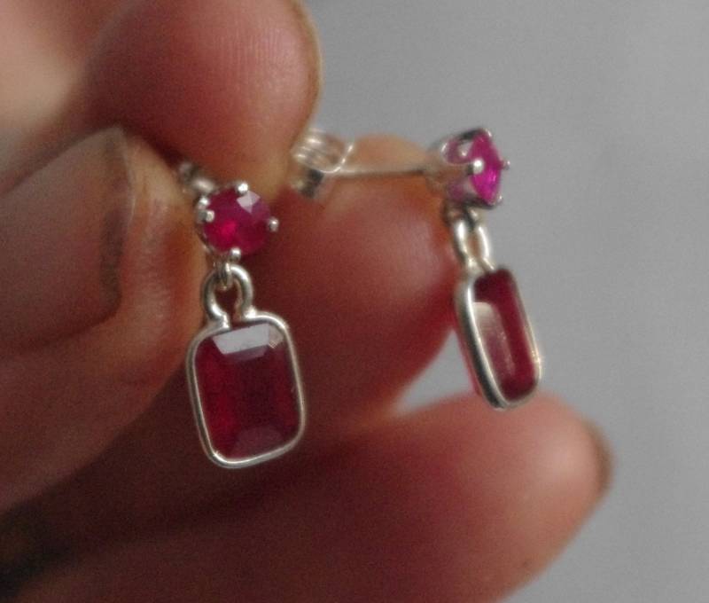 Natürliche Rubine Und Granaten in Sterling Silber Ohrringe Ohrringe von SilknSparkles