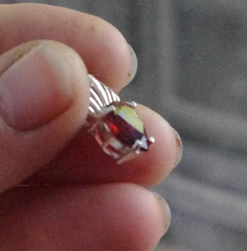 Natürlicher Roter Rhodolith Granat in Sterling Silber Anhänger von SilknSparkles