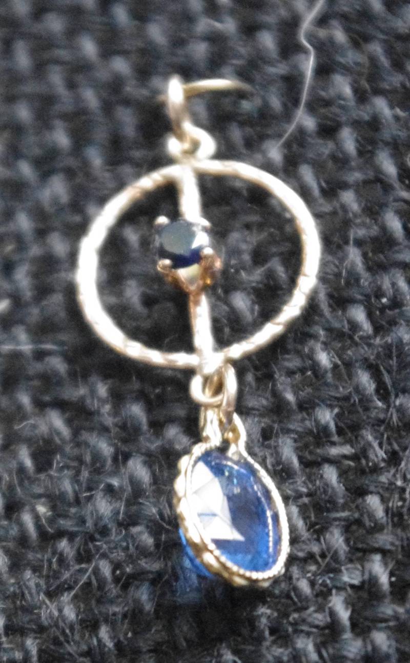 Royal Blauer Saphir 14Kt Gold Fill Anhänger - September Geburtsstein von SilknSparkles