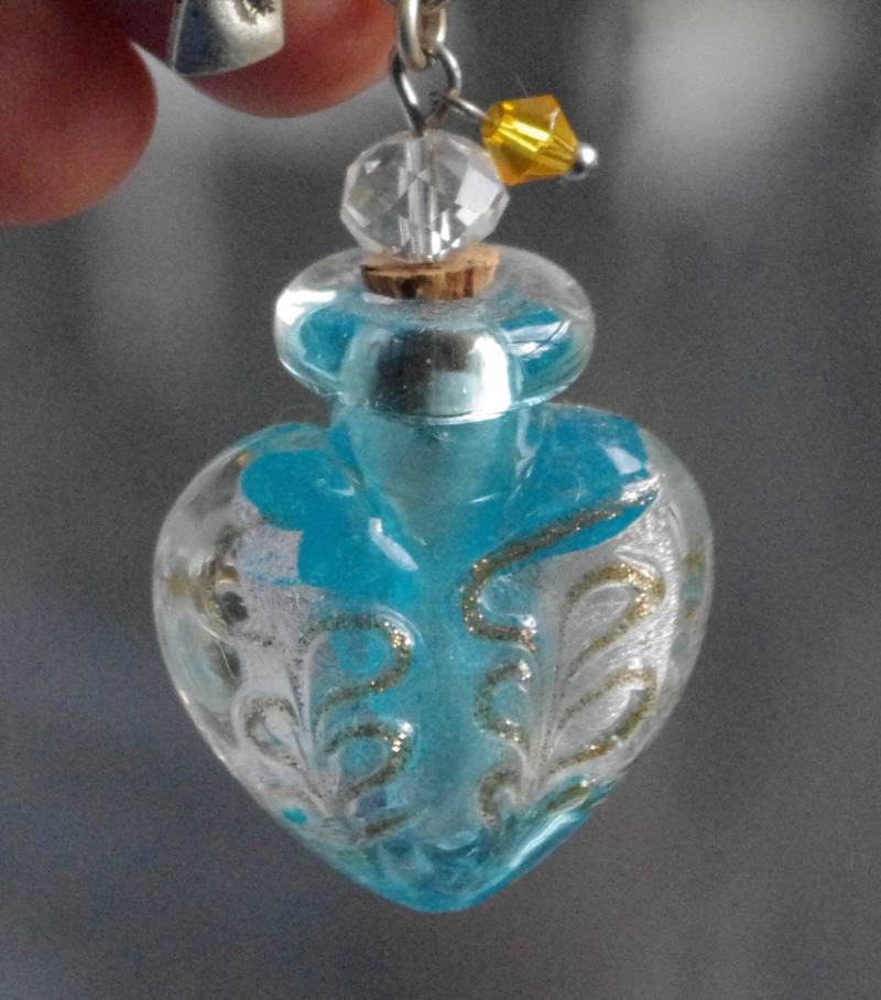 Schal-Ring Aus Versilberter Bronze Mit Glastropfen Schal-Ring Aus Versilberter Bronze Mit Glastropfen von SilknSparkles