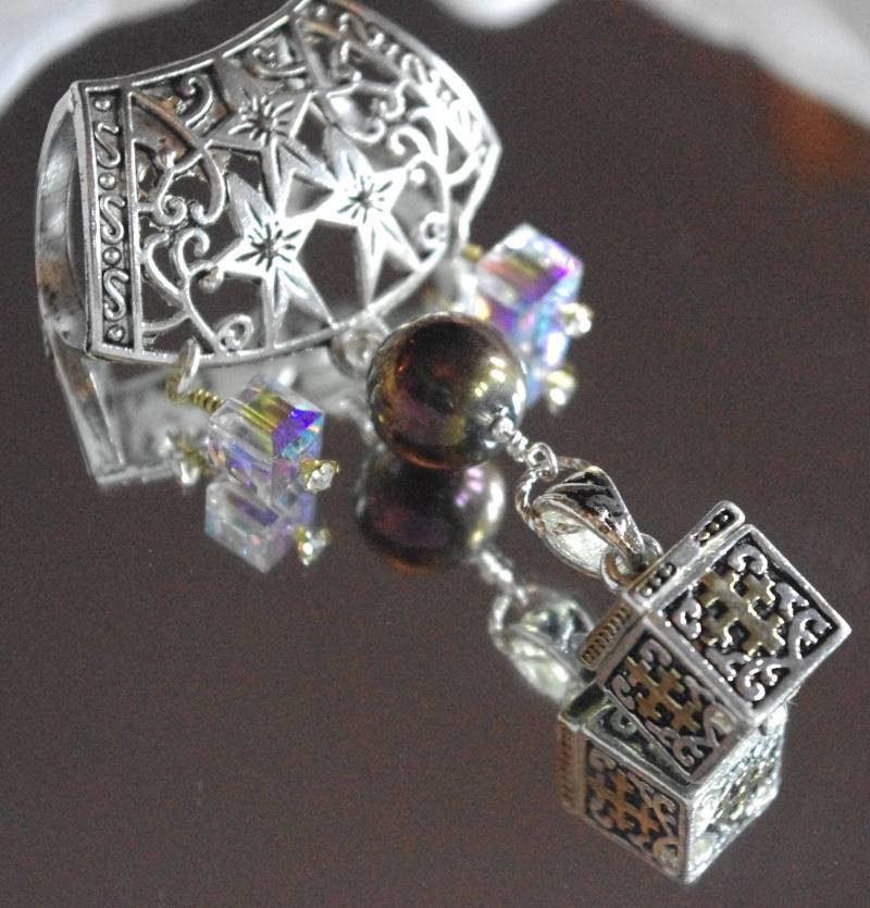 Silber Prayer Box Und Swarovski Ring von SilknSparkles