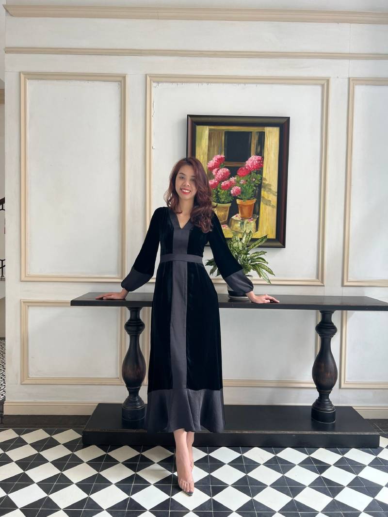 Versandfertig - Seidensamtkleid Mit Seidendetails, Luxuriöses Ärmeln, Geschenk Für Sie, Langes Kleid, Handgemachtes Kleid von Silkvelvetshop