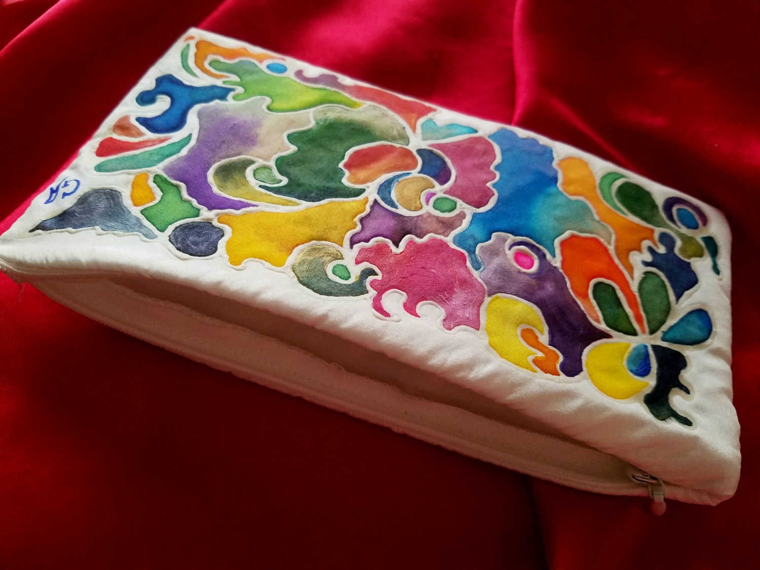 Kosmetiktasche. Designer Schmückte Seiden Schminktasche "Vivid Dreams". Handbemaltes Seidenaccessoire. Exklusives Geschenk Für Sie Kosmetiktasche. Designer Schmückte Seiden Schminktasche "Vivid Dreams". Handbemaltes Seidenaccessoire. Exklusives Geschenk Für Sie von SilkyARTDesign