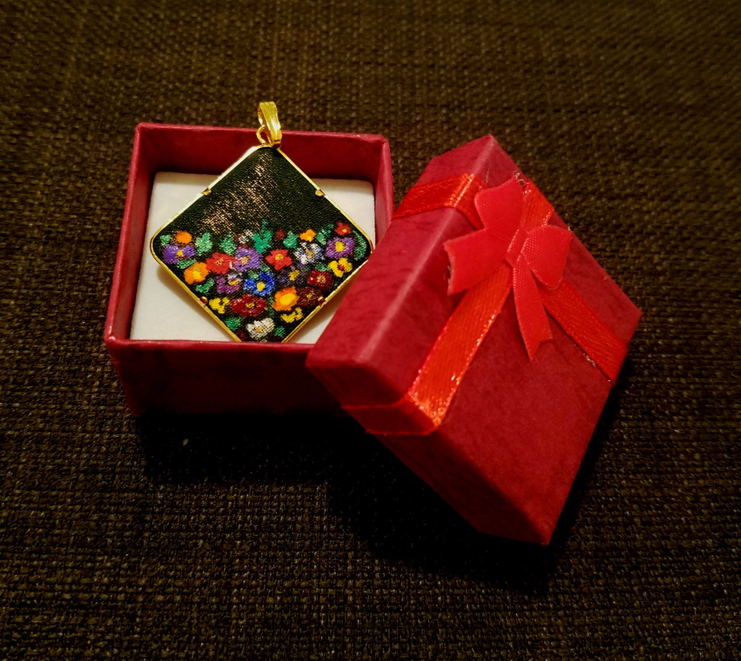 Seide Schmuck. Handbemalter Anhänger "Blumen". Einzigartige Handgemachte Zubehör Seide Schmuck. Handbemalter Anhänger "Blumen". Einzigartige Handgemachte Zubehör von SilkyARTDesign