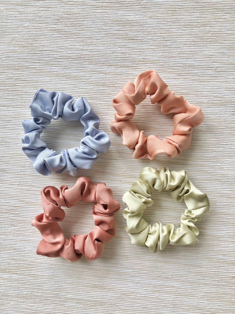 Scrunchie Set „Frühling" Von „Silky Bunch" Scrunchie Set „Frühling" Von „Silky Bunch" von SilkyBunch