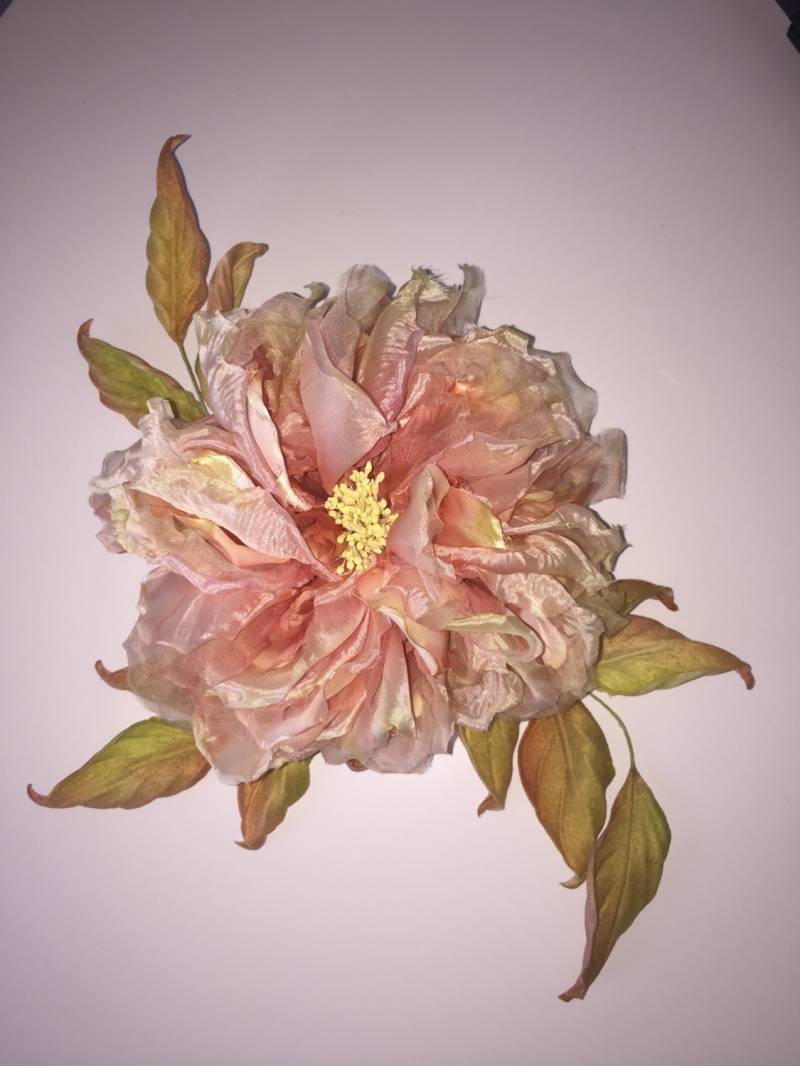 Seidenrose, Handgemachte Brosche von SilkyFlora