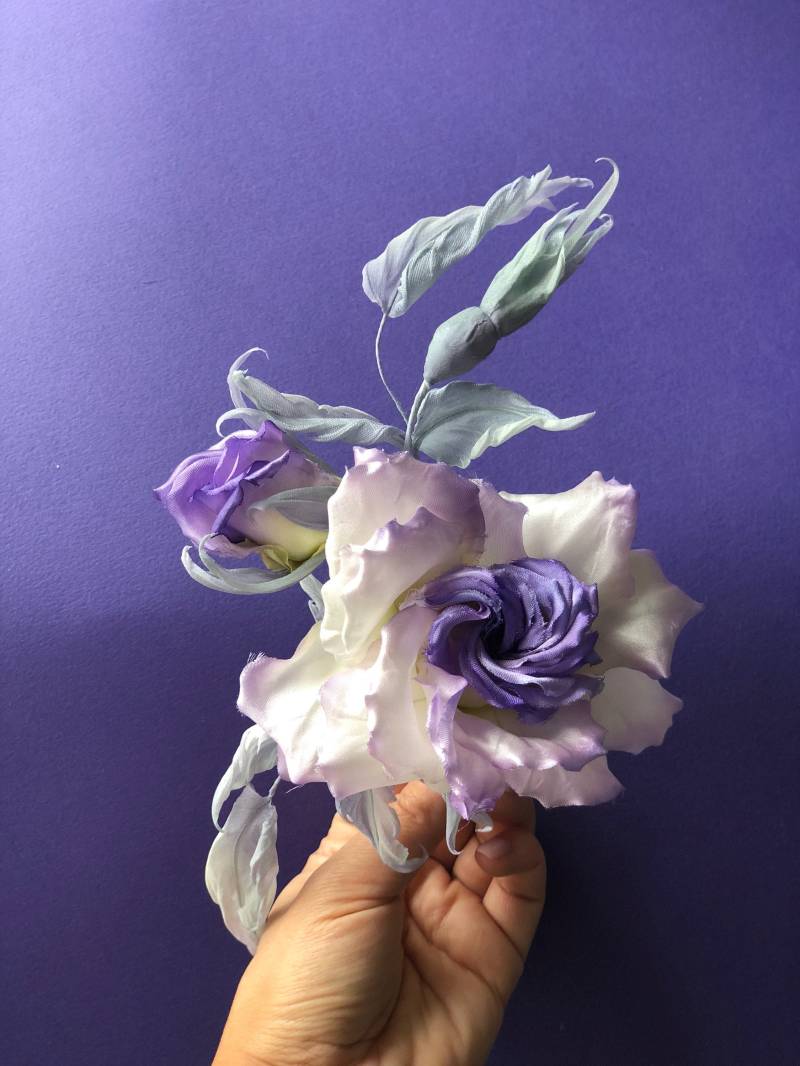 Seidenrose "Träumerei" Brosche & Kopfschmuck von SilkyFlora