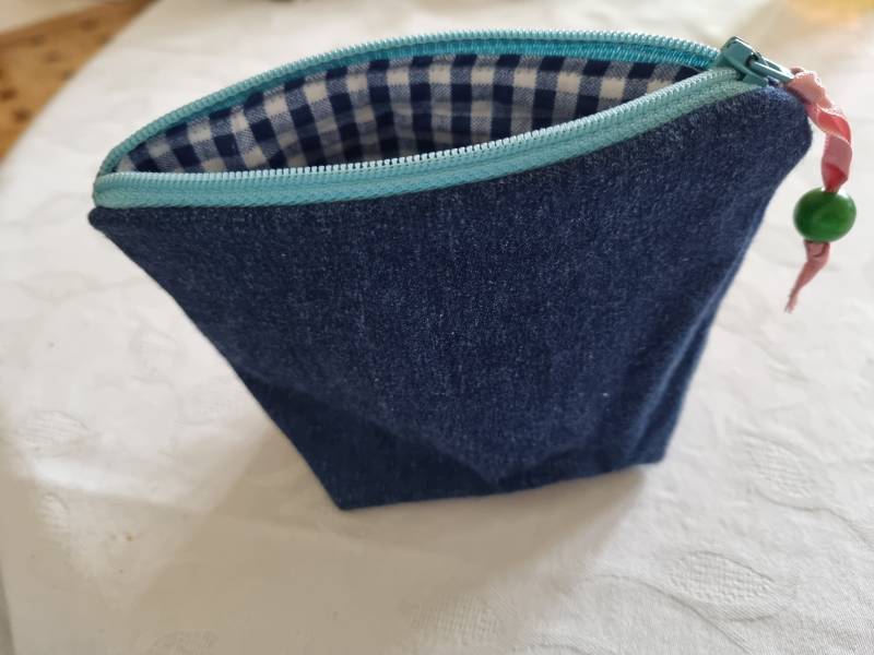 Denim Zipper Pouch Gefütterte Reisetasche Denim Zipper Pouch Gefütterte Reisetasche von SillaBee