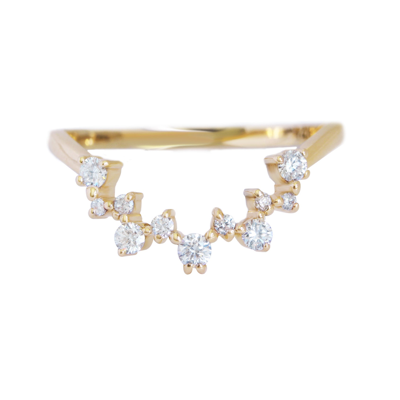 Gebogener Verschachtelter Diamant-V-Ring, Seitliches Ehering, Einzigartiger Diamantring, Frauen 14K/18K Goldbandring, Hochzeitsdiamantband, Viola von SillyShinyDiamonds