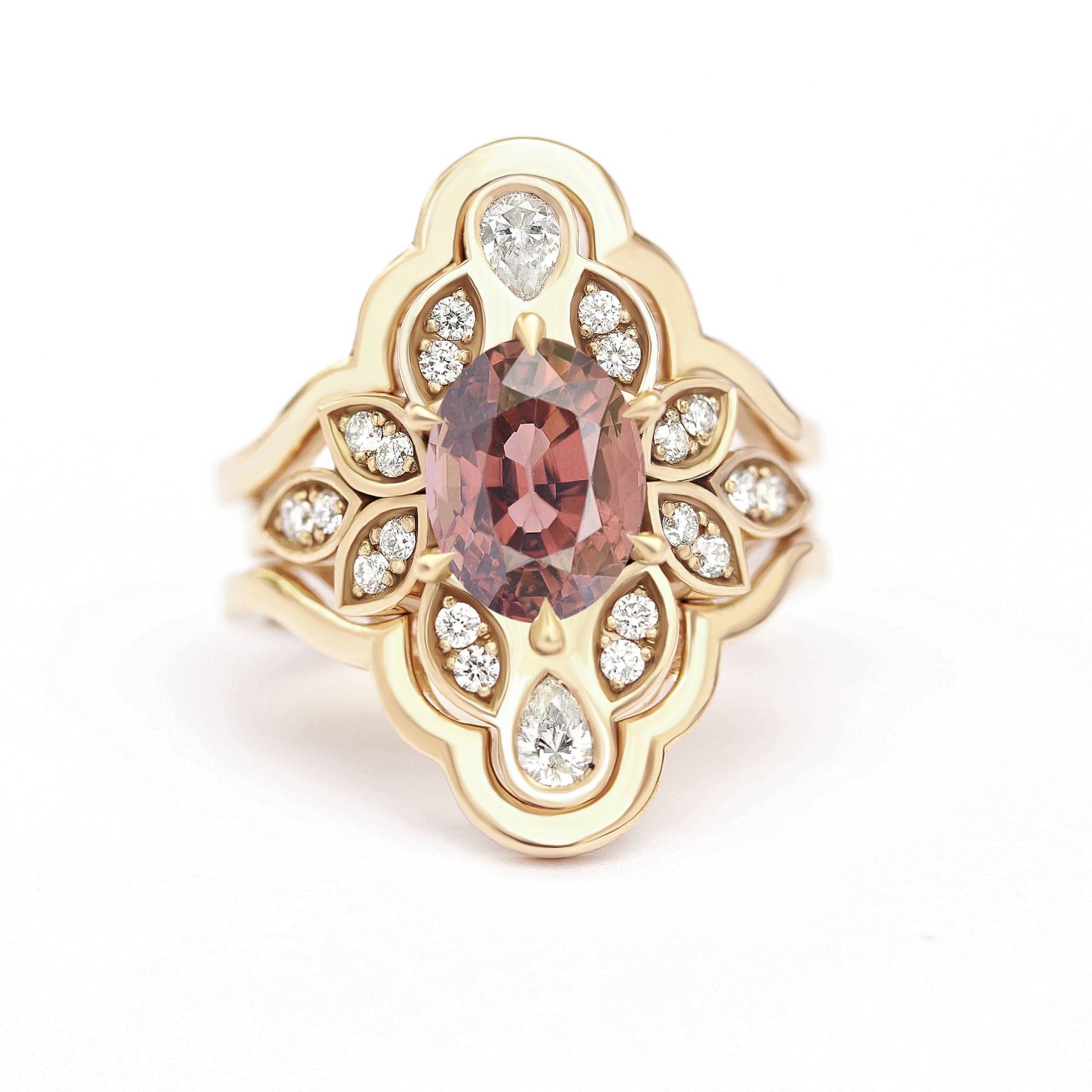 Oval Roter Spinell Und Diamant Blumen Verlobungsring Set, Optional Ring Guard, 14K Oder 18K Solid Gold Größe 4-11 Frauen Luxus Schmuck Lily # 4 von SillyShinyDiamonds