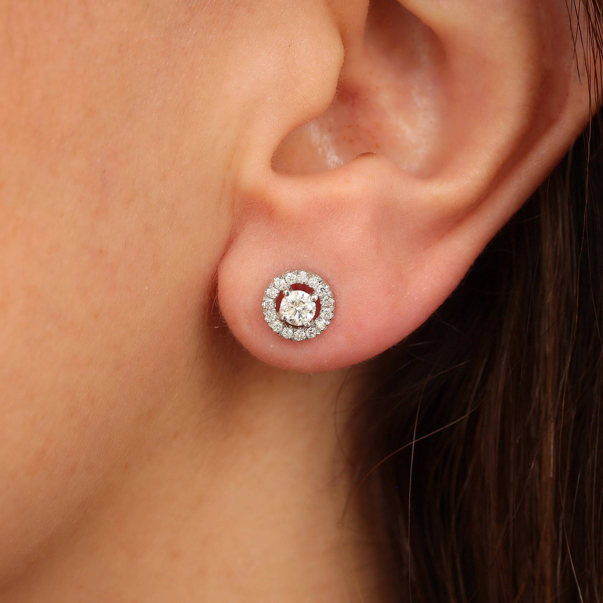 Diamant Halo Ohrstecker, Minimale Zierliche Ohrringe, Geschenk Für Sie, 14K Massives Gold, Natürliche Diamanten Schöne Ohrringe von SillyShinyGemstones