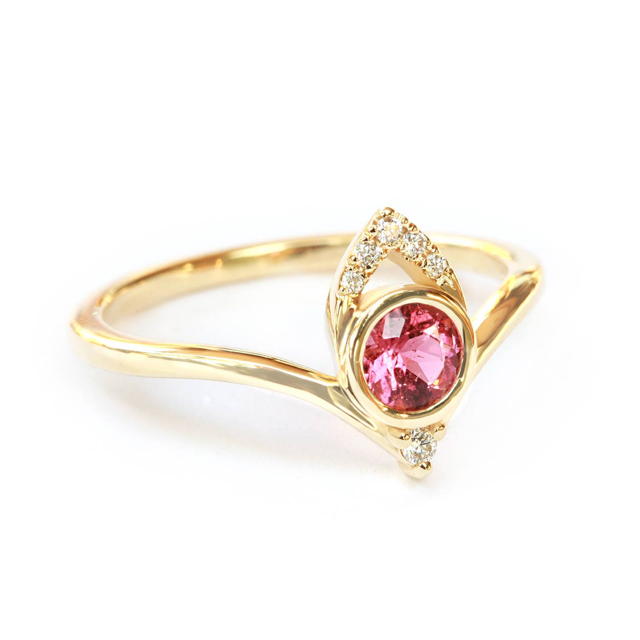 Einzigartiger Pink Turmalin Verlobungsring, Unikat, 14K Gelbgold, Ringgröße 7 - Bereit Zum Versand von SillyShinyGemstones