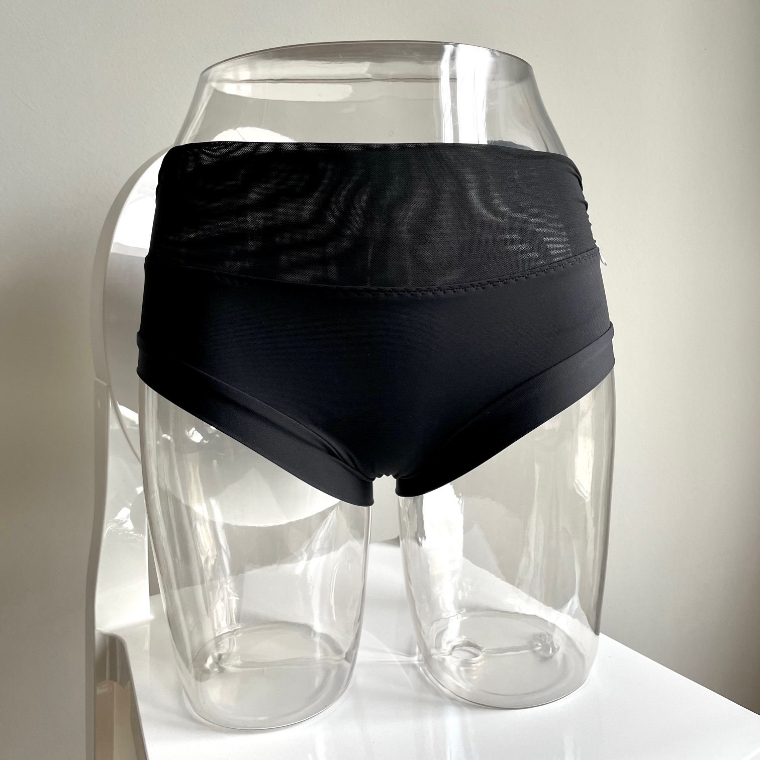 Black Shorts Tüll Taille Black Shorts Tüll Taille von Siluetmode