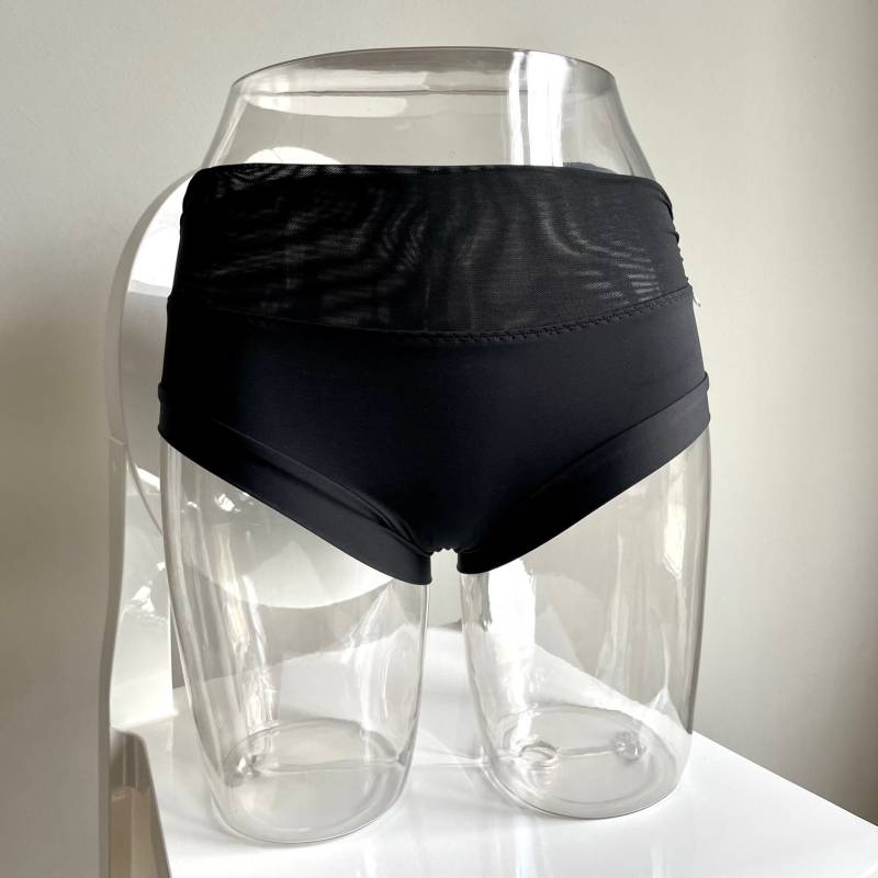 Black Shorts Tüll Taille von Siluetmode