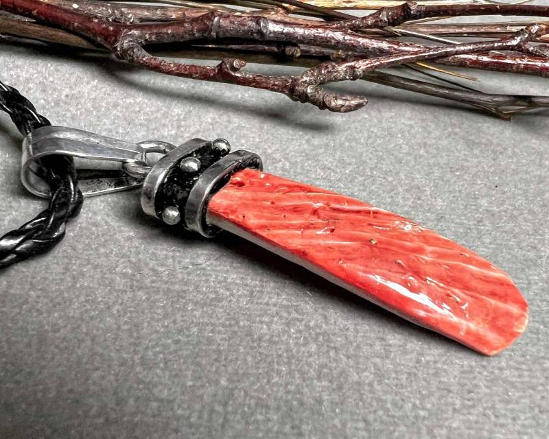 Vintage Ochsenknochen Sterling Silber Anhänger Schwarze Kordel Halskette P977 von Silvagem