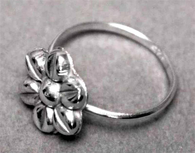 Zierlicher Sterling Silber Blumen Ring 783 von Silvagem