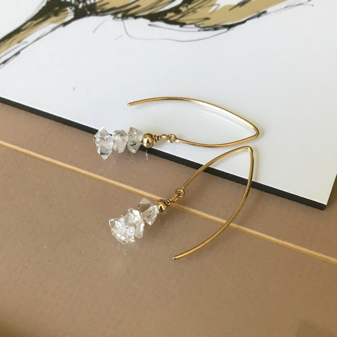 Herkimer Diamant Ohrringe 14K Gold Gefüllter Roher Quarz Tropfen, Herbst Stil Schmuck Geschenk Herkimer Diamant Ohrringe 14K Gold Gefüllter Roher Quarz Tropfen, Herbst Stil Schmuck Geschenk von SilvanaSagan