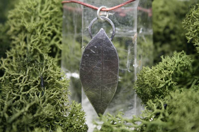 Handgemachte Sterling 925 Silber Blatt Aufdruck Anhänger, Gepunzt von Silvenwitch