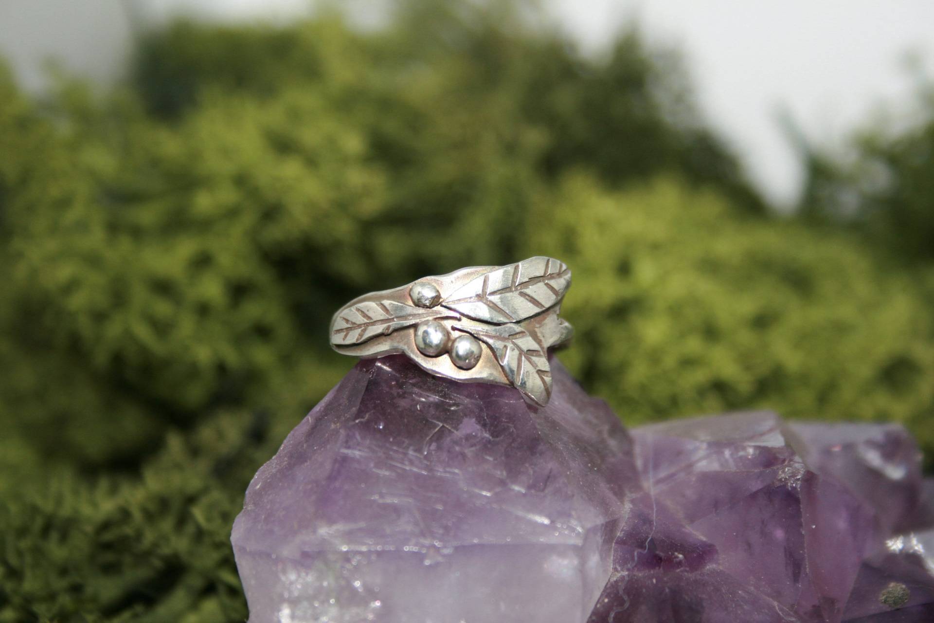 Handgemachte Sterling 925 Silber Ring Mit Blättern Und Beeren Detail, Gepunzt Handgemachte Sterling 925 Silber Ring Mit Blättern Und Beeren Detail, Gepunzt von Silvenwitch