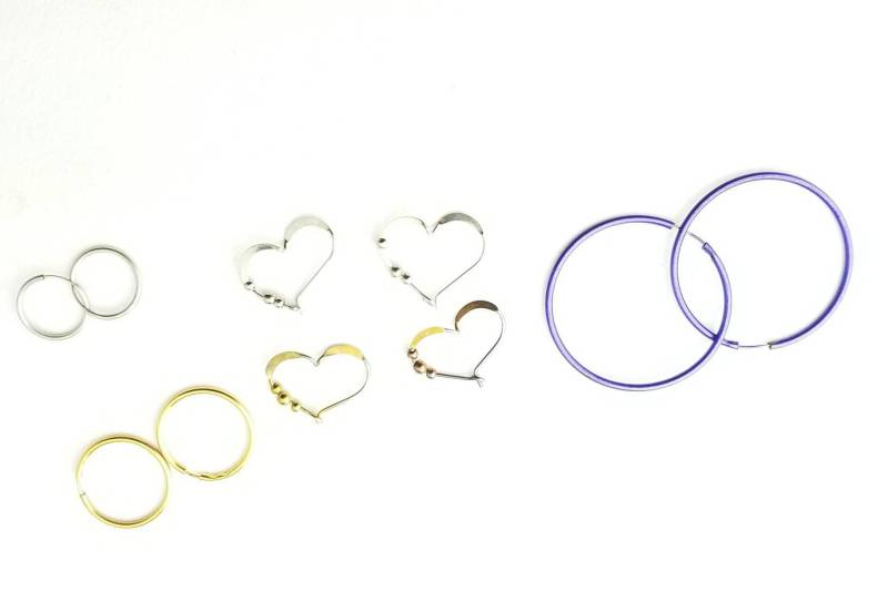 5 Teiliges Set Vintage Kostüm Creolen Ohrringe - Herzen, Farbe, Gold Und Silbertöne 5 Teiliges Set Vintage Kostüm Creolen Ohrringe - Herzen, Farbe, Gold Und Silbertöne von SilverAppleGalleries